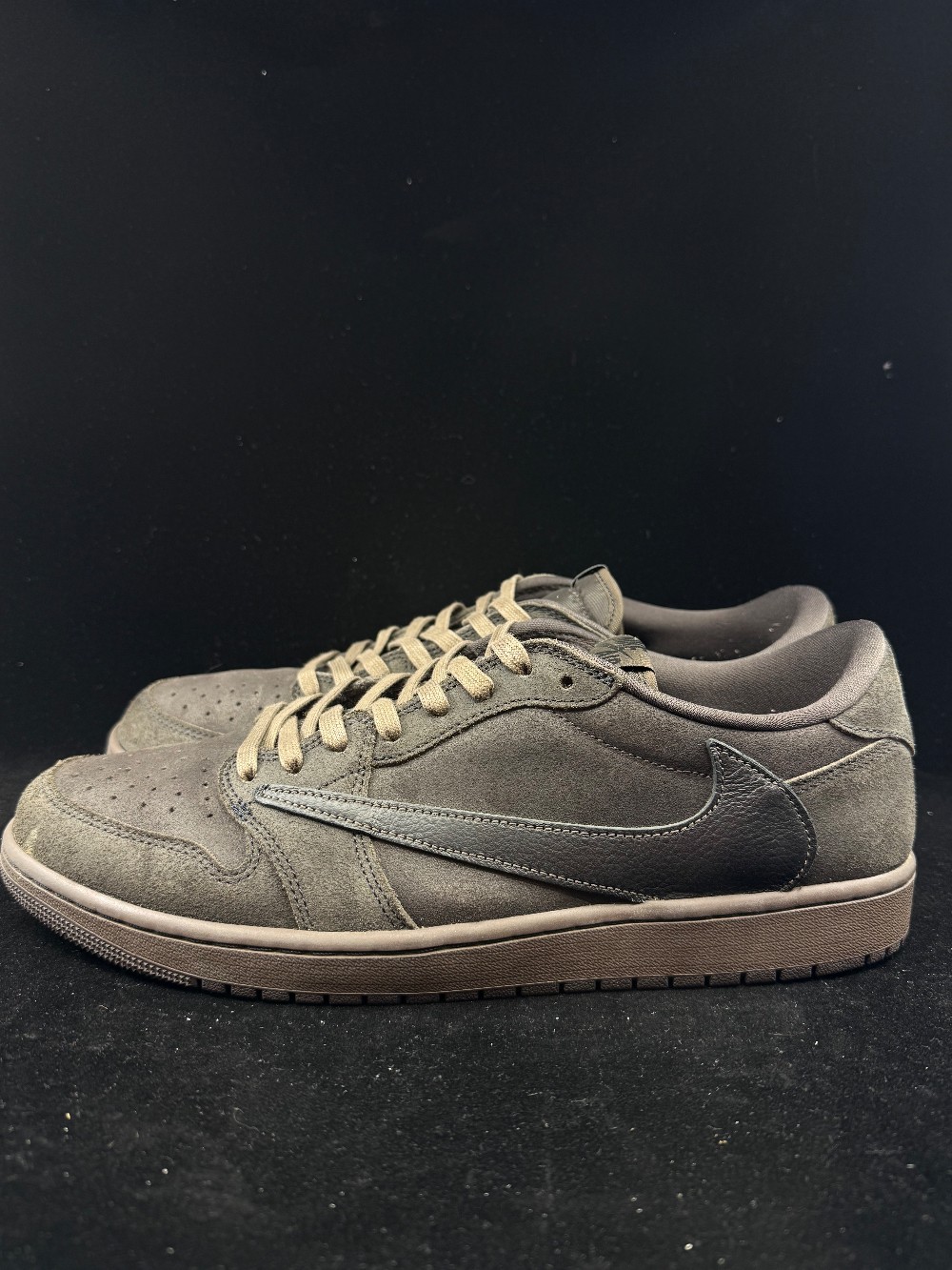 *USED* AJ 1 LOW X TRAVIS SCOTT - VELVET BROWN