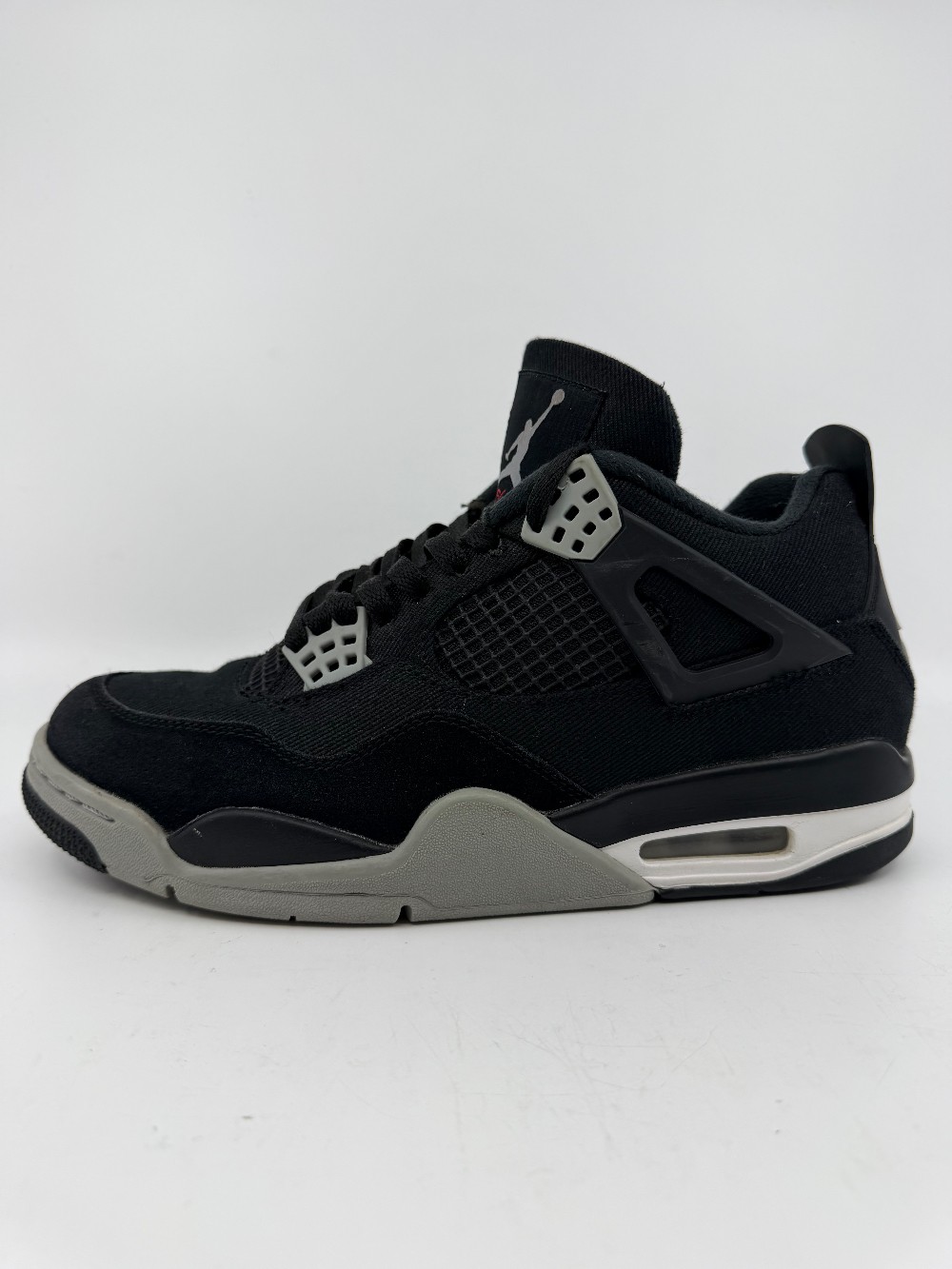 *USED/NO BOX* AJ 4 - BLACK CANVAS