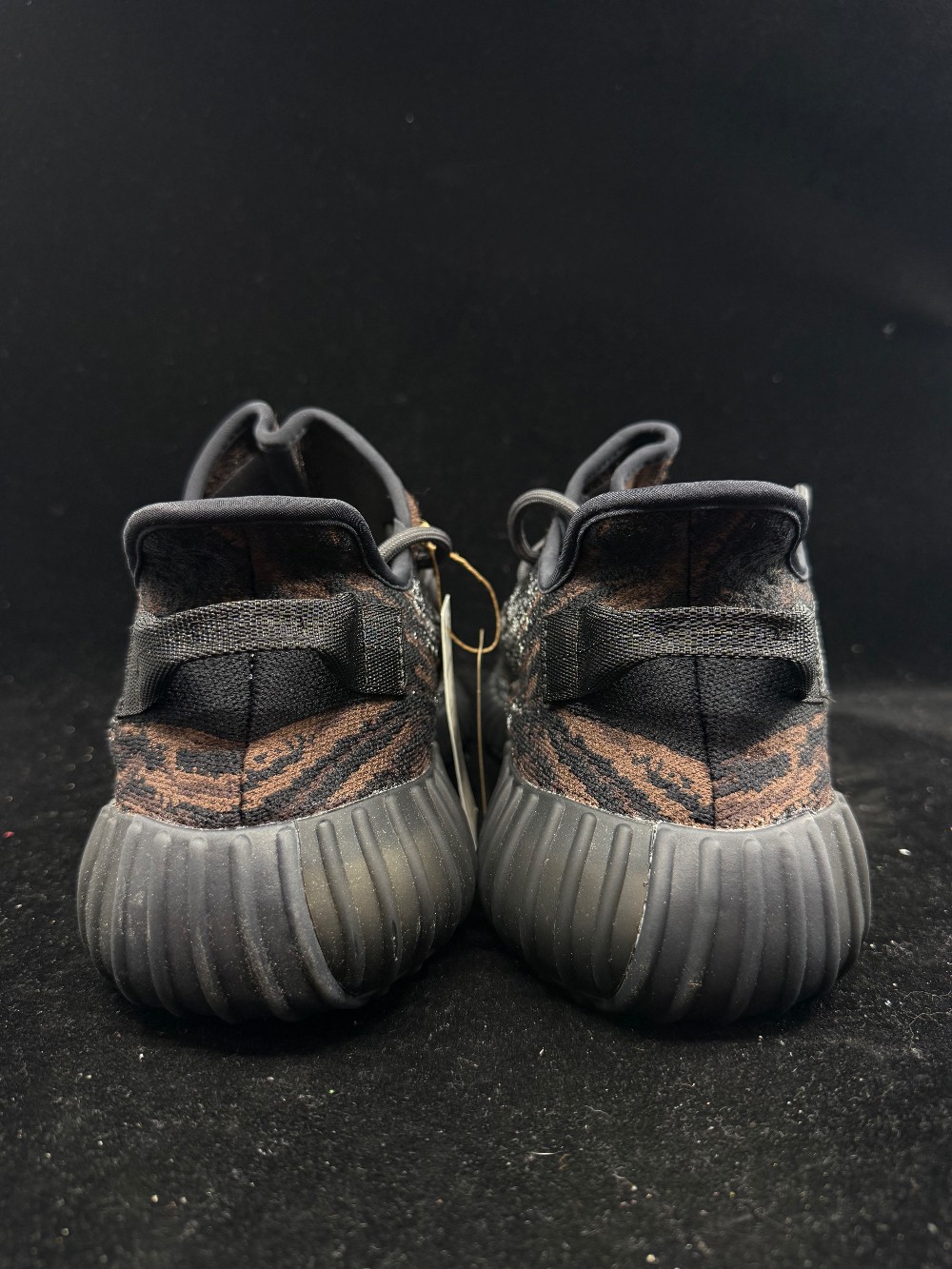 YEEZY 350 BOOST V2 - MX ROCK