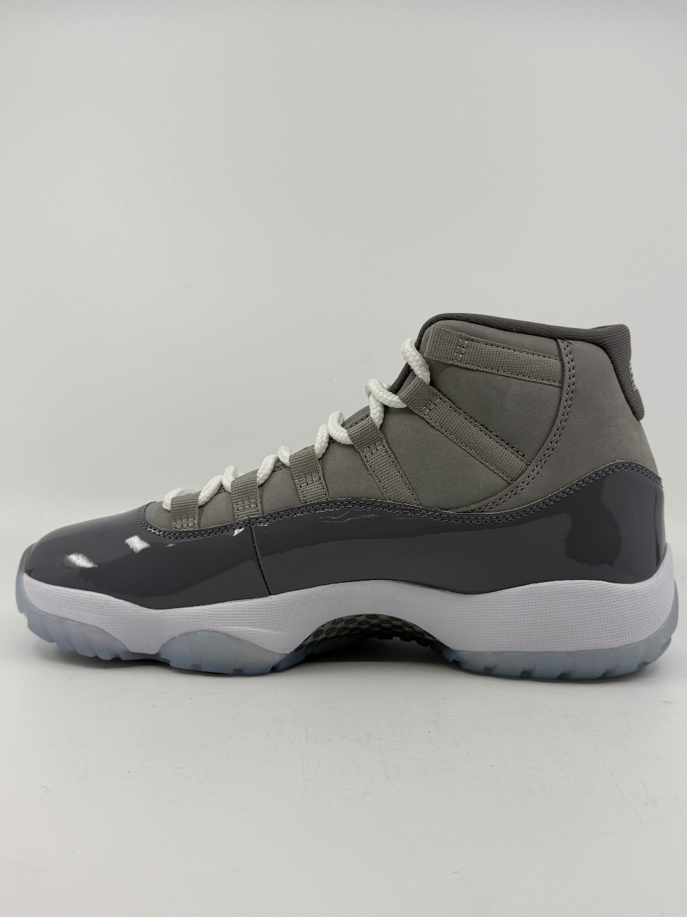AJ 11 - COOL GREY (2021)