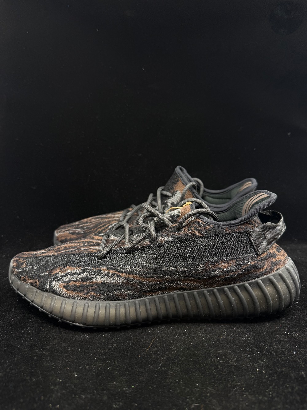 YEEZY 350 BOOST V2 - MX ROCK