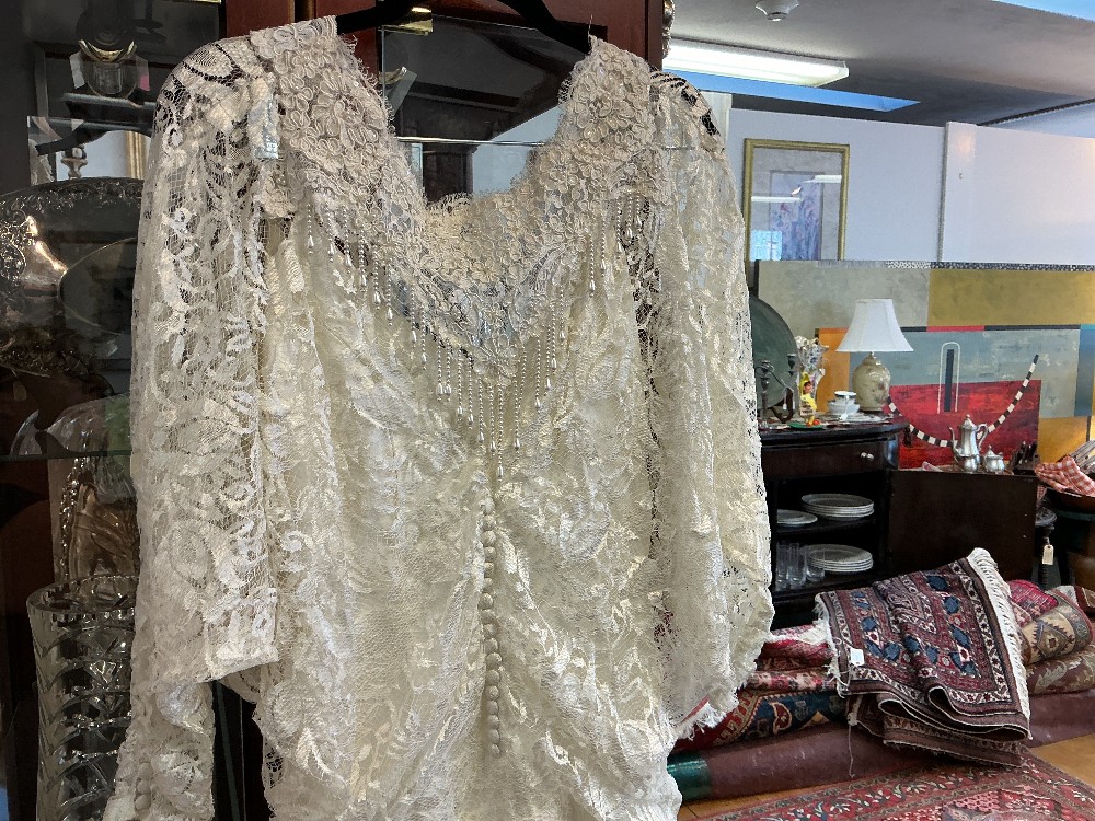 Int’l Ladies Garment Lace Wedding Dress Vintage