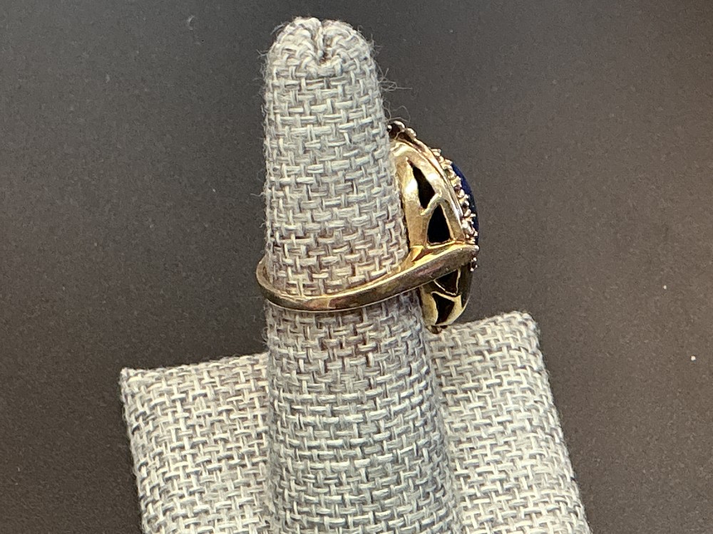 14k and Lapis Lazuli Antique Ring