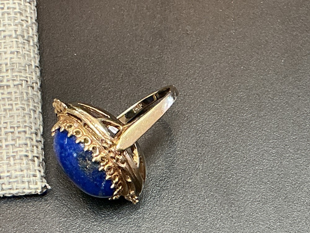 14k and Lapis Lazuli Antique Ring