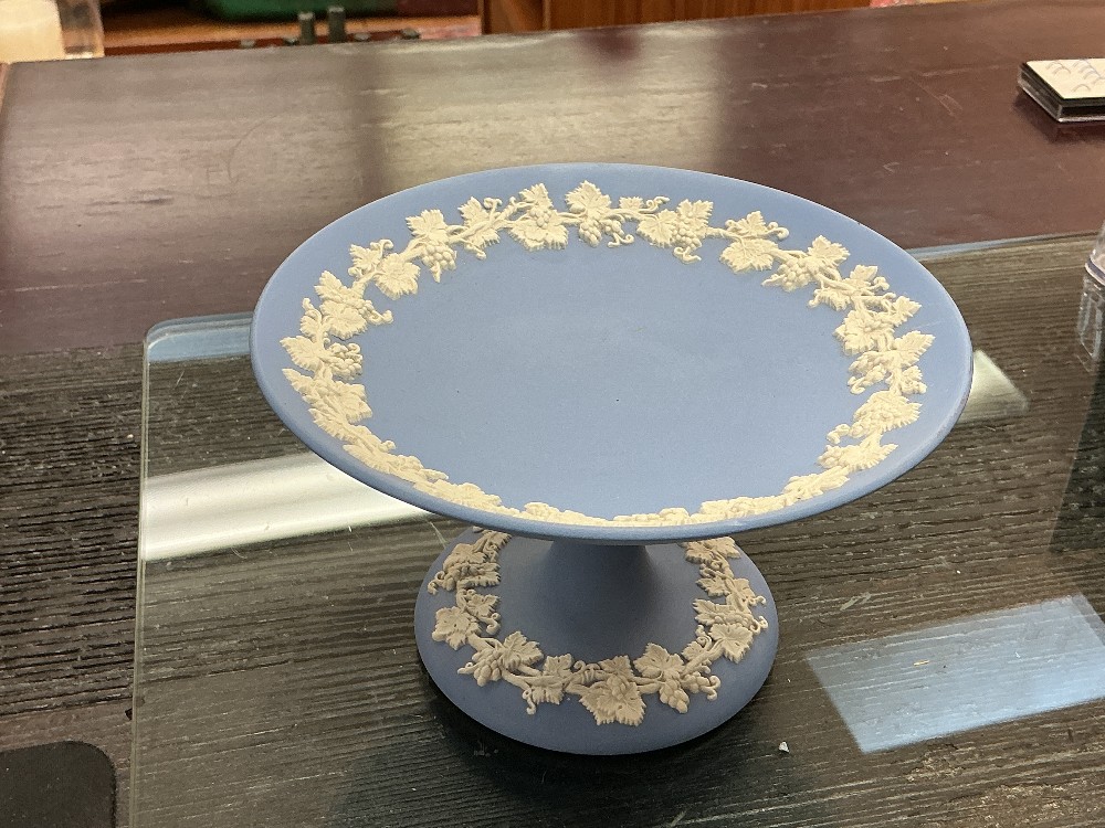 Wedgwood Jasperware pedestal candy dish 6 in dia
