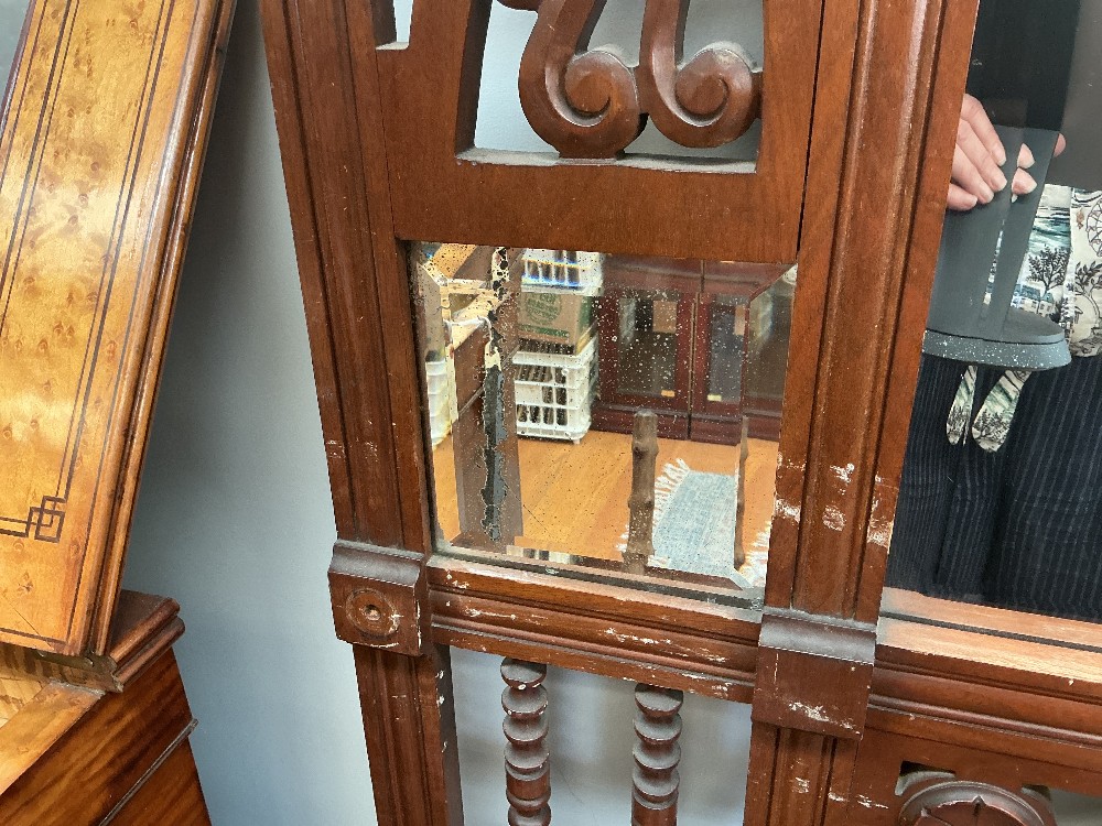 Antique Victorian Style Eastlake Hall Tree
