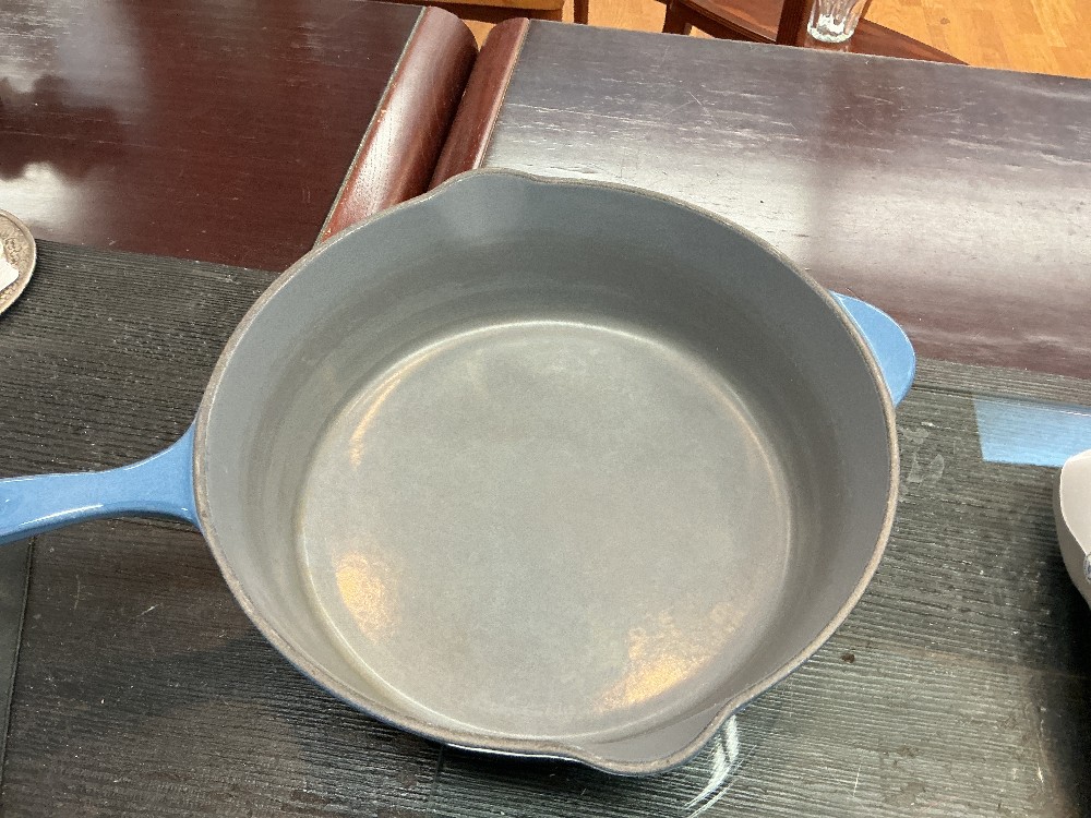 Le Creuset Sauté pan enamel Dutch oven with lid 27