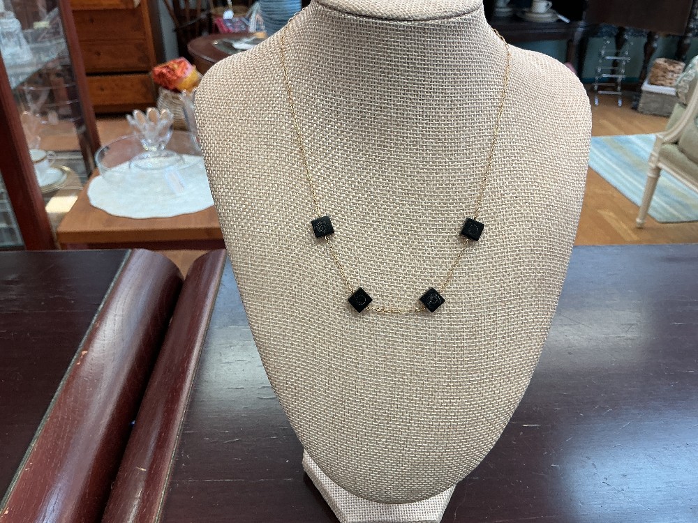 14K GOLD NECKLACE WITH BLACK CORAL ACCENT STONES BERNARD PASSMAN like design