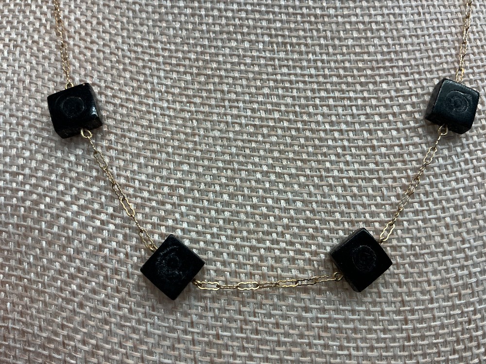14K GOLD NECKLACE WITH BLACK CORAL ACCENT STONES BERNARD PASSMAN like design