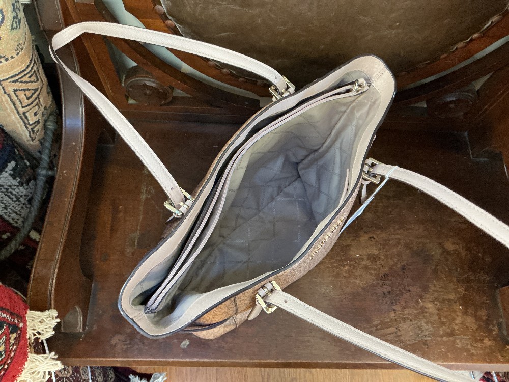 Michael Kors Shoulder Bag