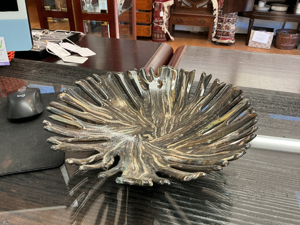 Art glasses bowl on metal stand