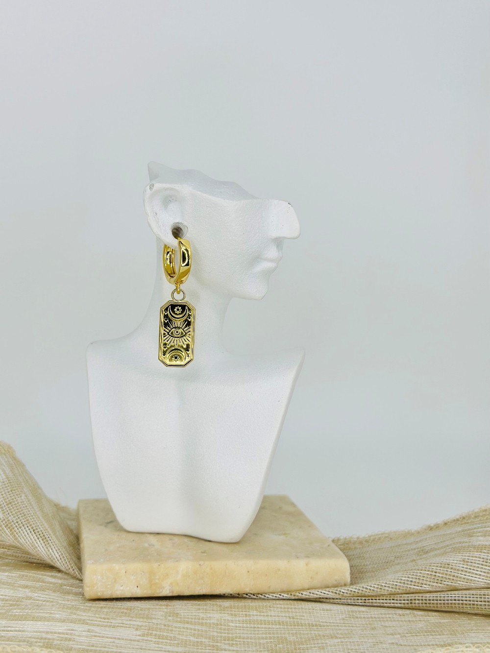 Huggie - Mystic Tag - GP