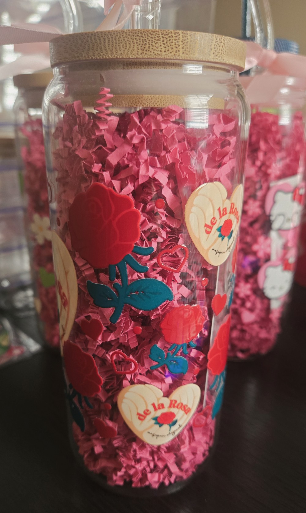 20oz Rd. Glass tumbler w/bamboo lid & glass straw-Mazapan & Rose