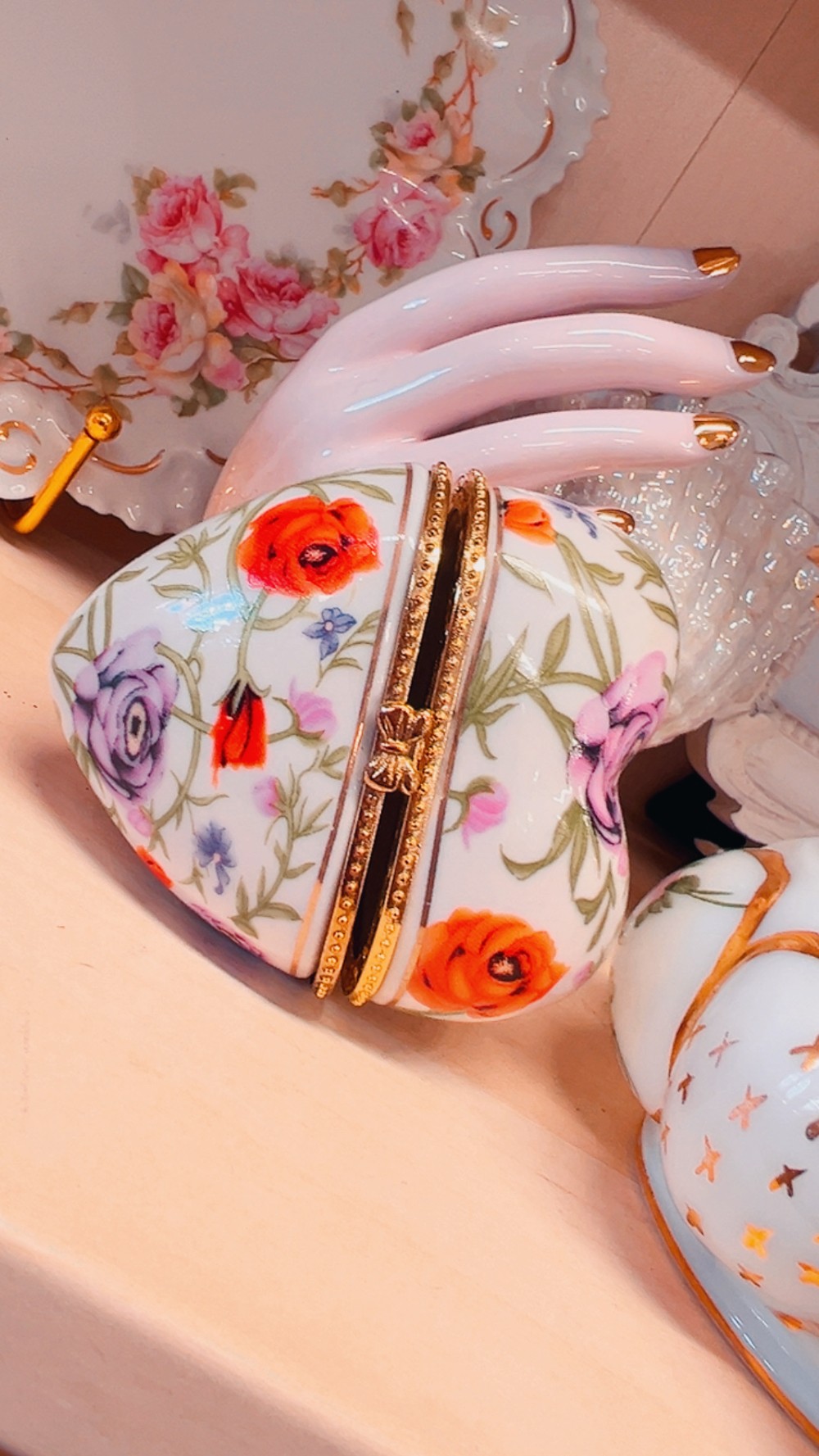 Gold Trim Heart Stash Box