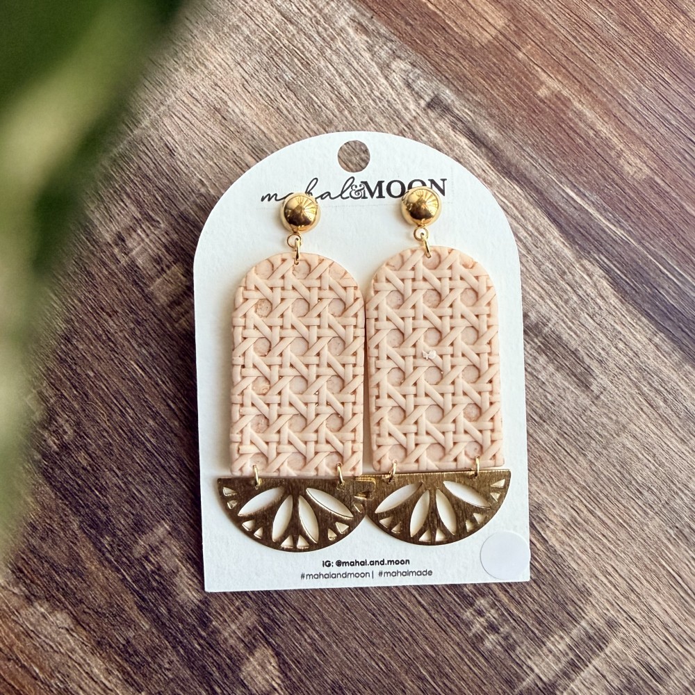 Solihiya arch earrings
