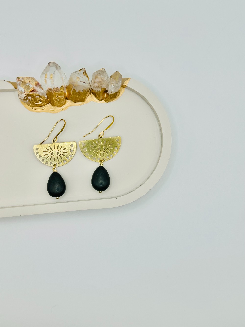 L/Earring - Amulet