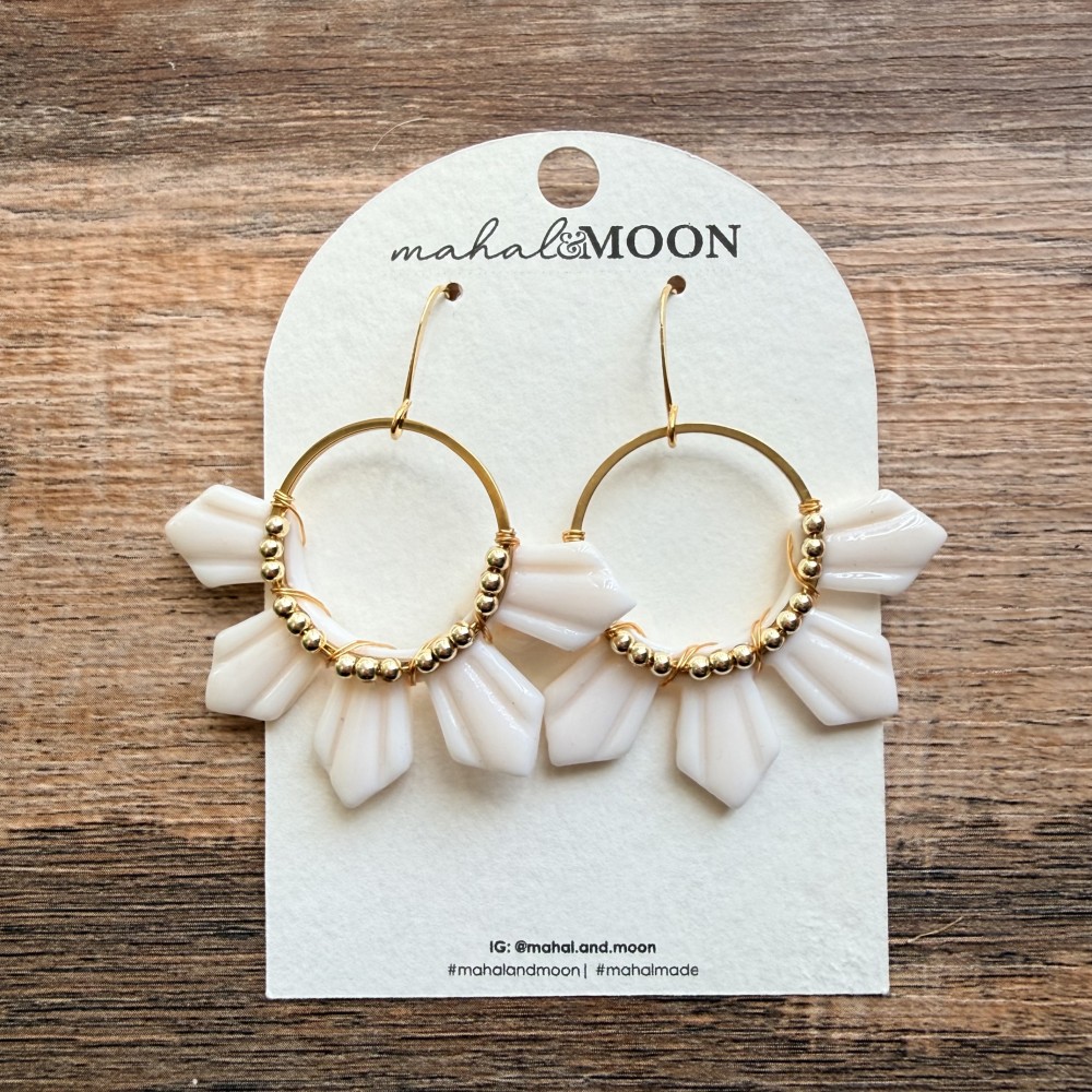 Half araw (sun) earrings - cream white