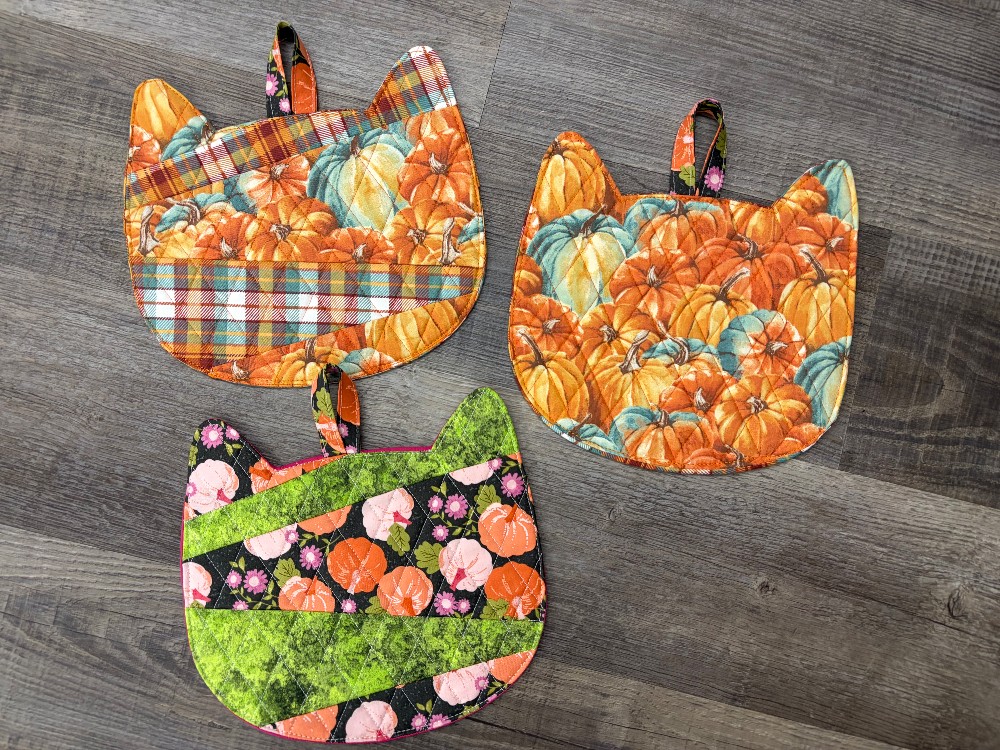 Kitty hot pad