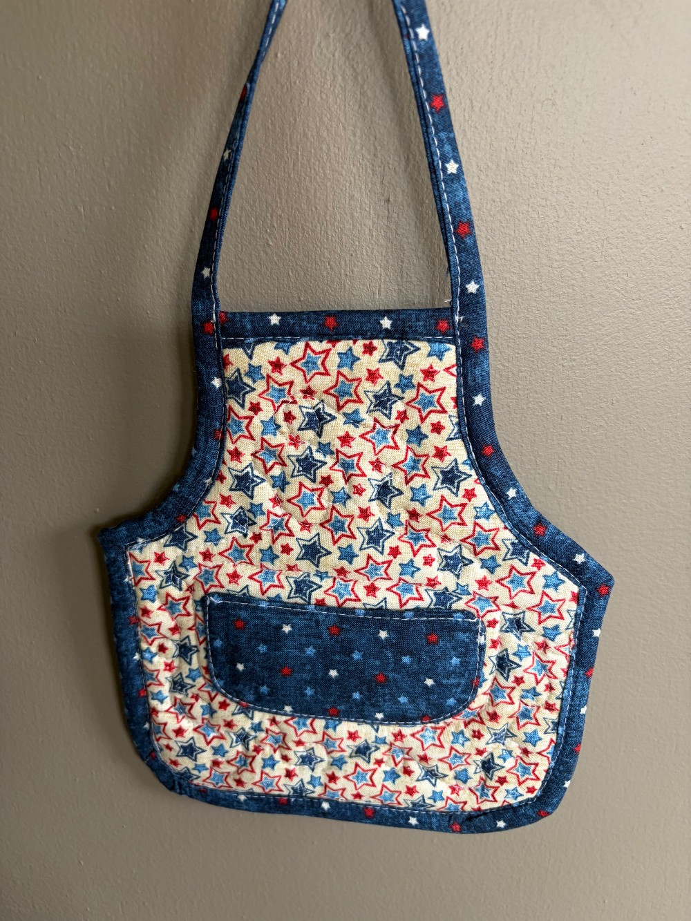 Apron hot pads
