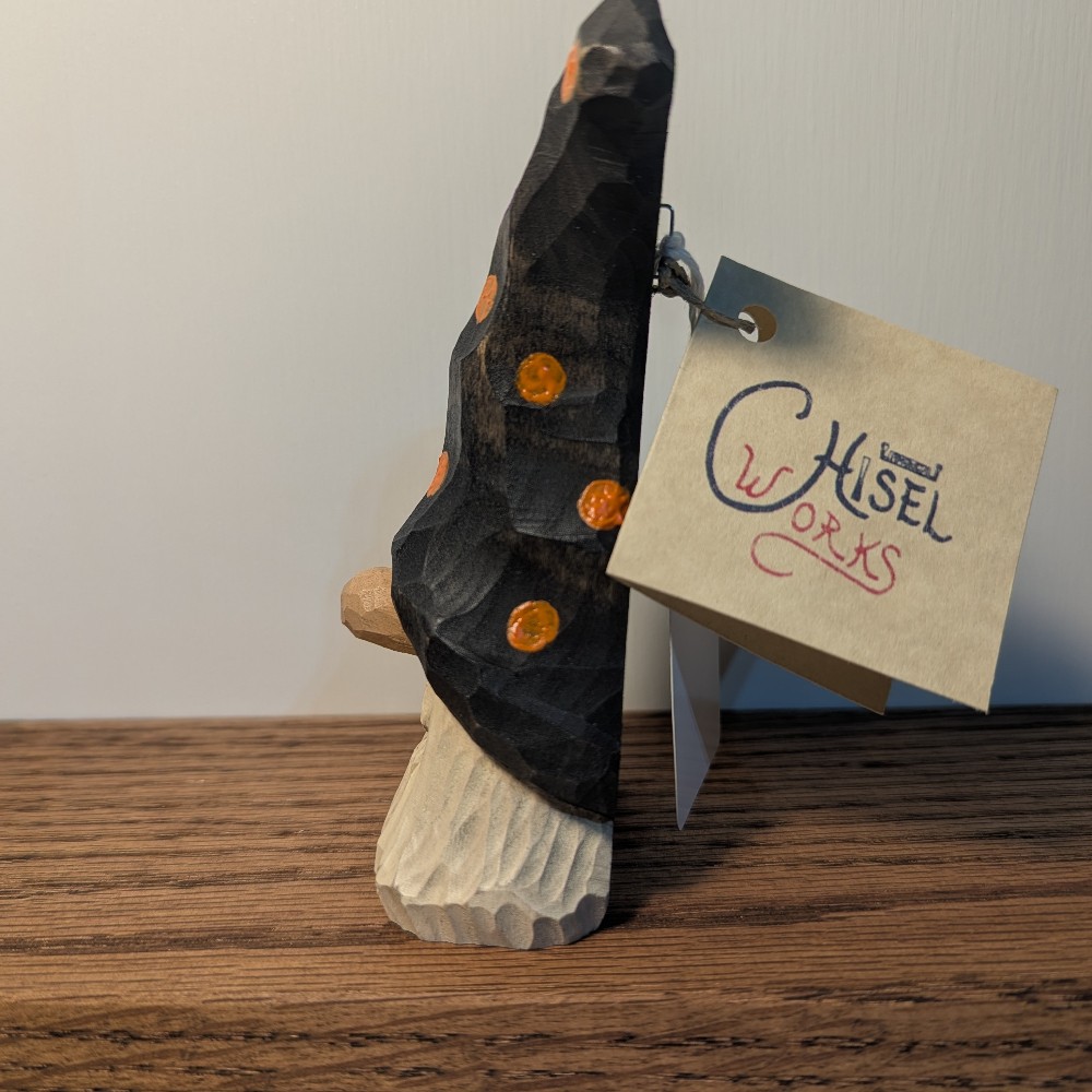 Gnome - G204 (Hand-Carved)