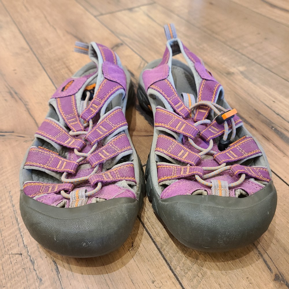 Keen Women's Newport H2 Sandals (7.5)