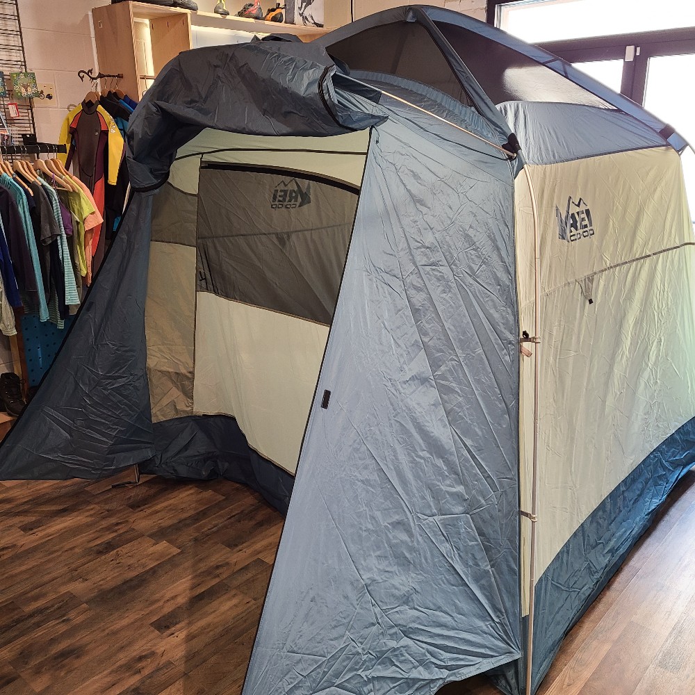 REI Skyward Tent w/Vestibule (4-person)