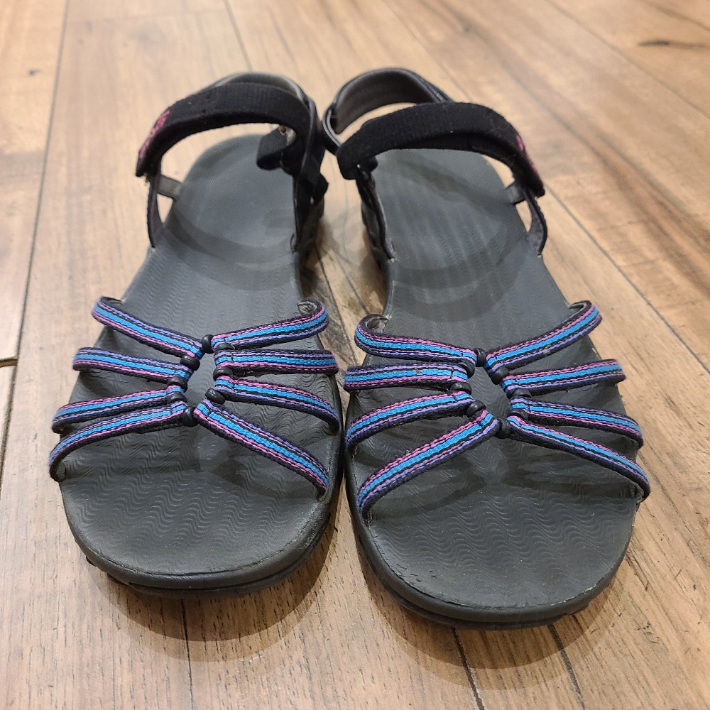 Teva Women's Kayenta Strappy Sandals (9)