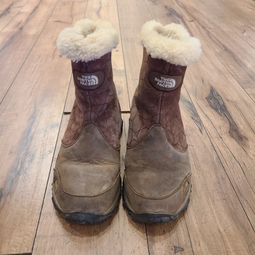 North Face Women's Primloft Winter Boots (6)