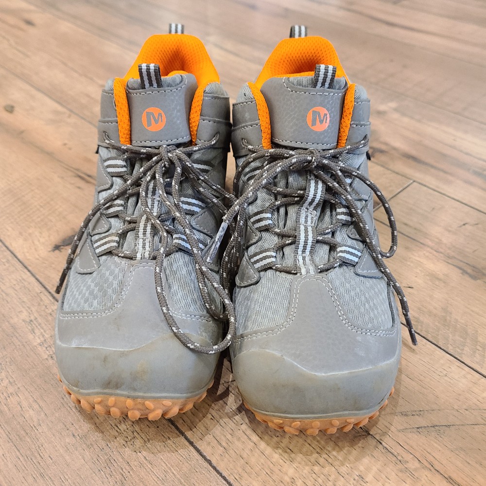 Merrell Kid's Chameleon 7 Access Mid Hiking Boots (3.5)
