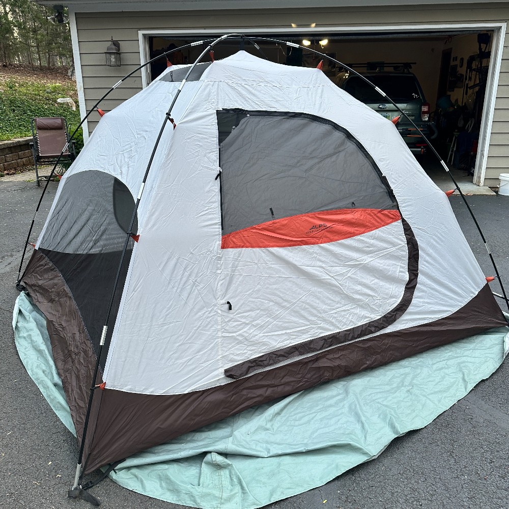 Alps Mountaineering Meramac 4 Dome Tent (4-person)