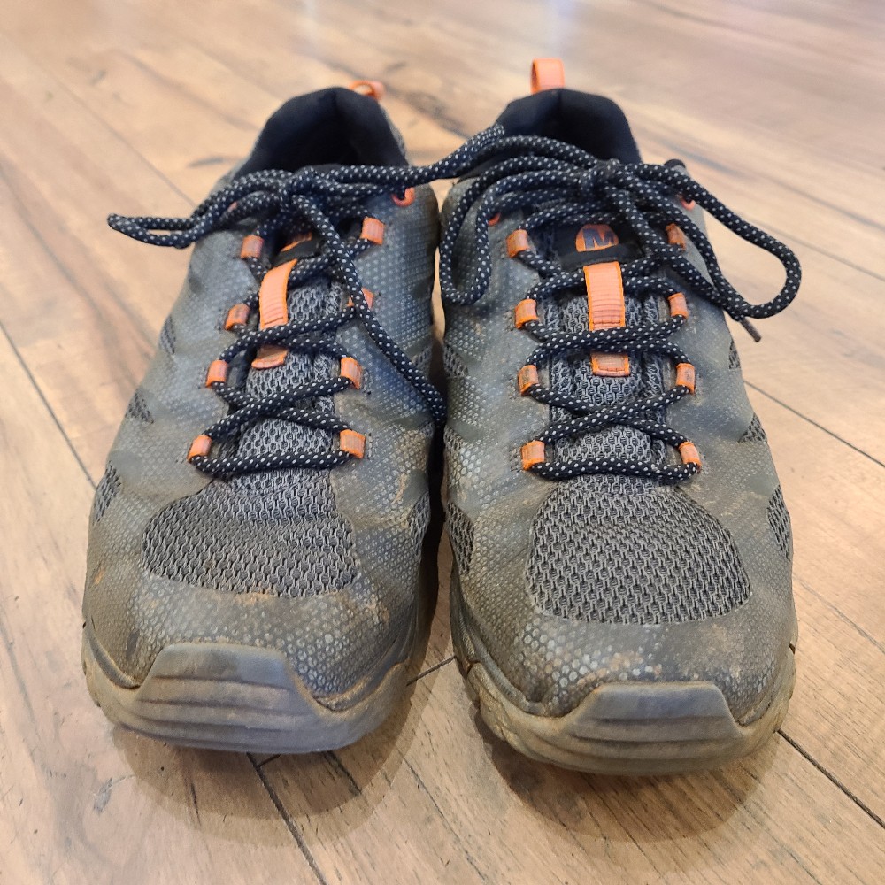 Moab Men's Edge 2 Hiking Shoes (11)