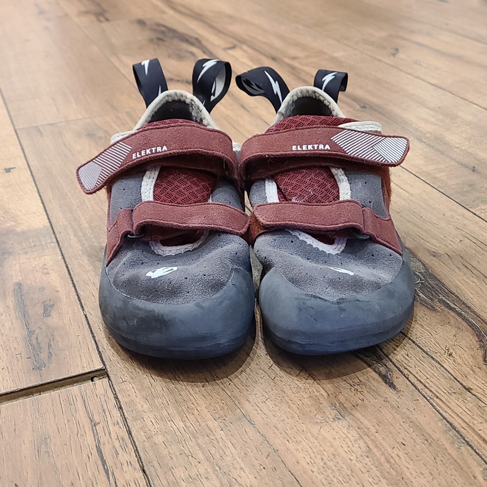 Evolv Women's Elektra Climbing Shoes (39.5)