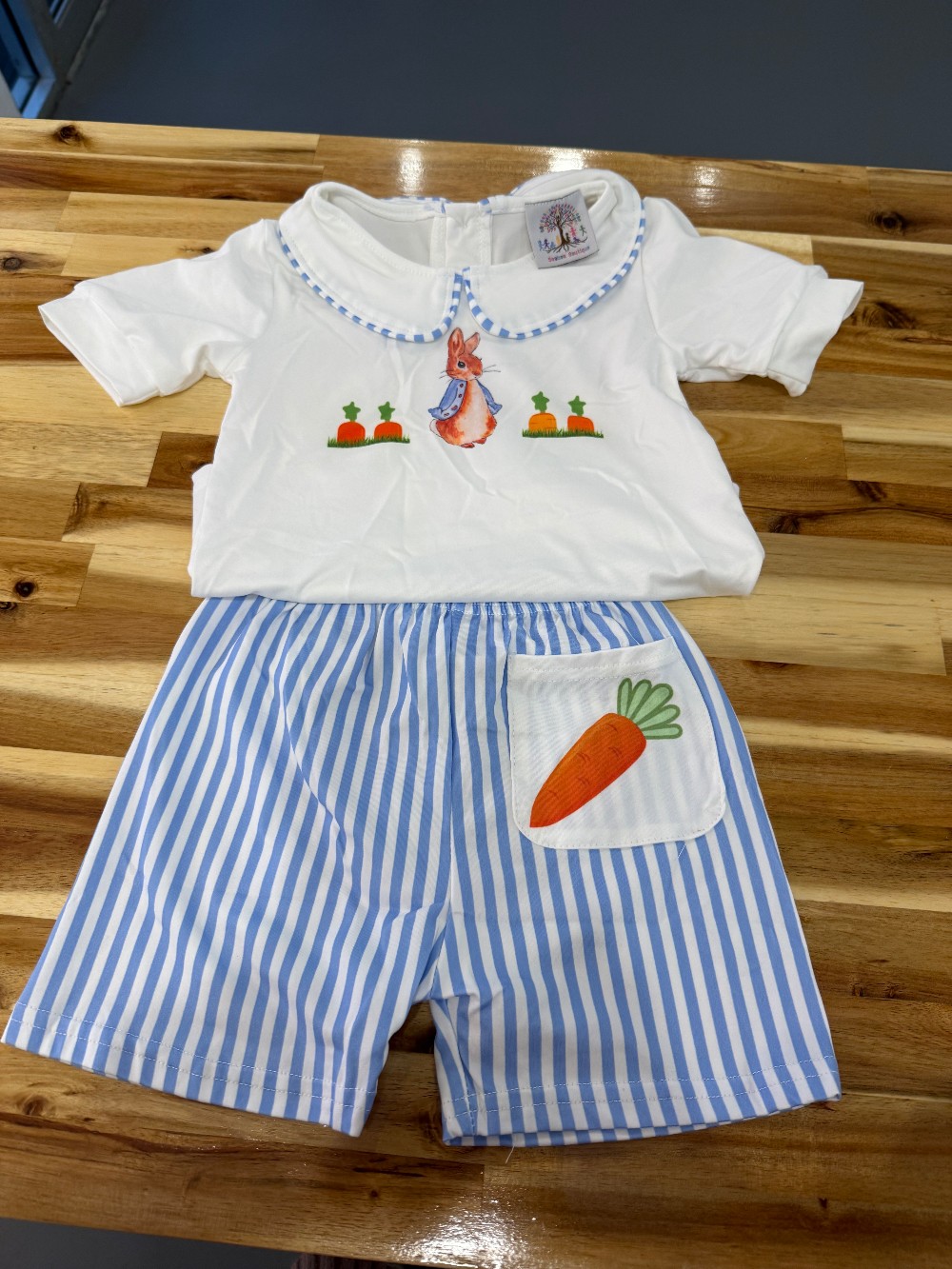 Easter Shorts w/Carrots