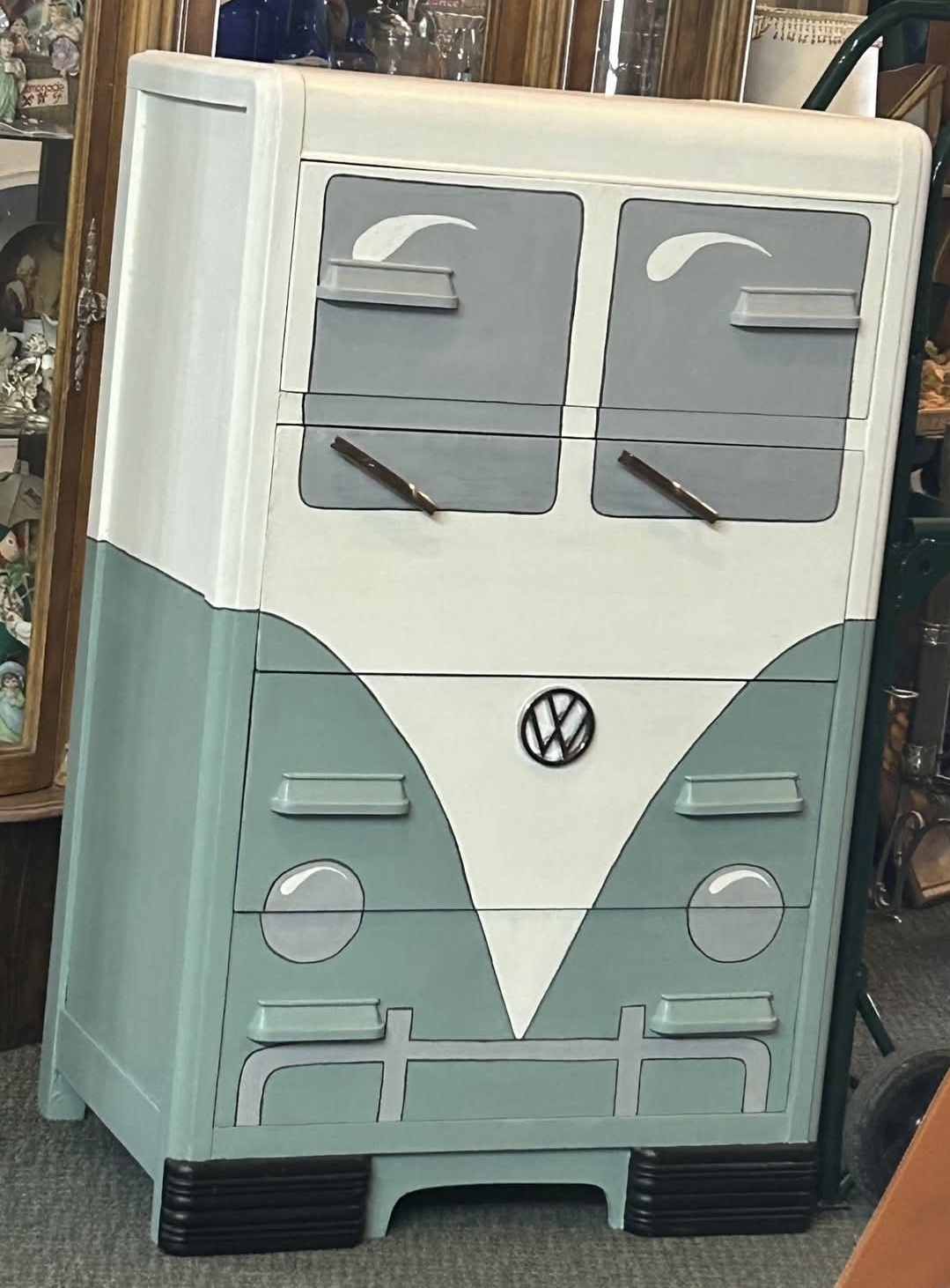 Rosalie's Furniture Flips