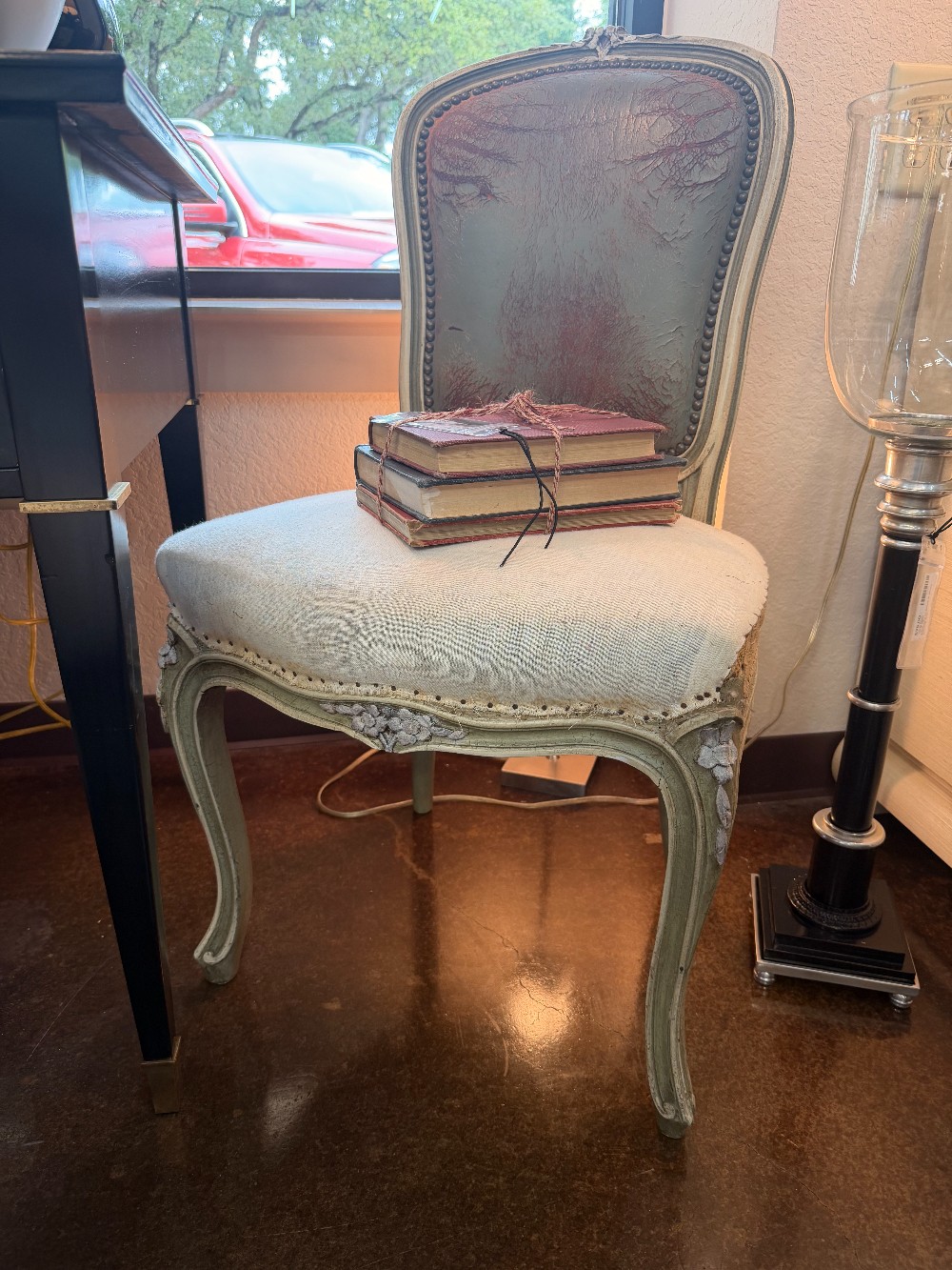 Antique Elegant French Provincial Side Chair