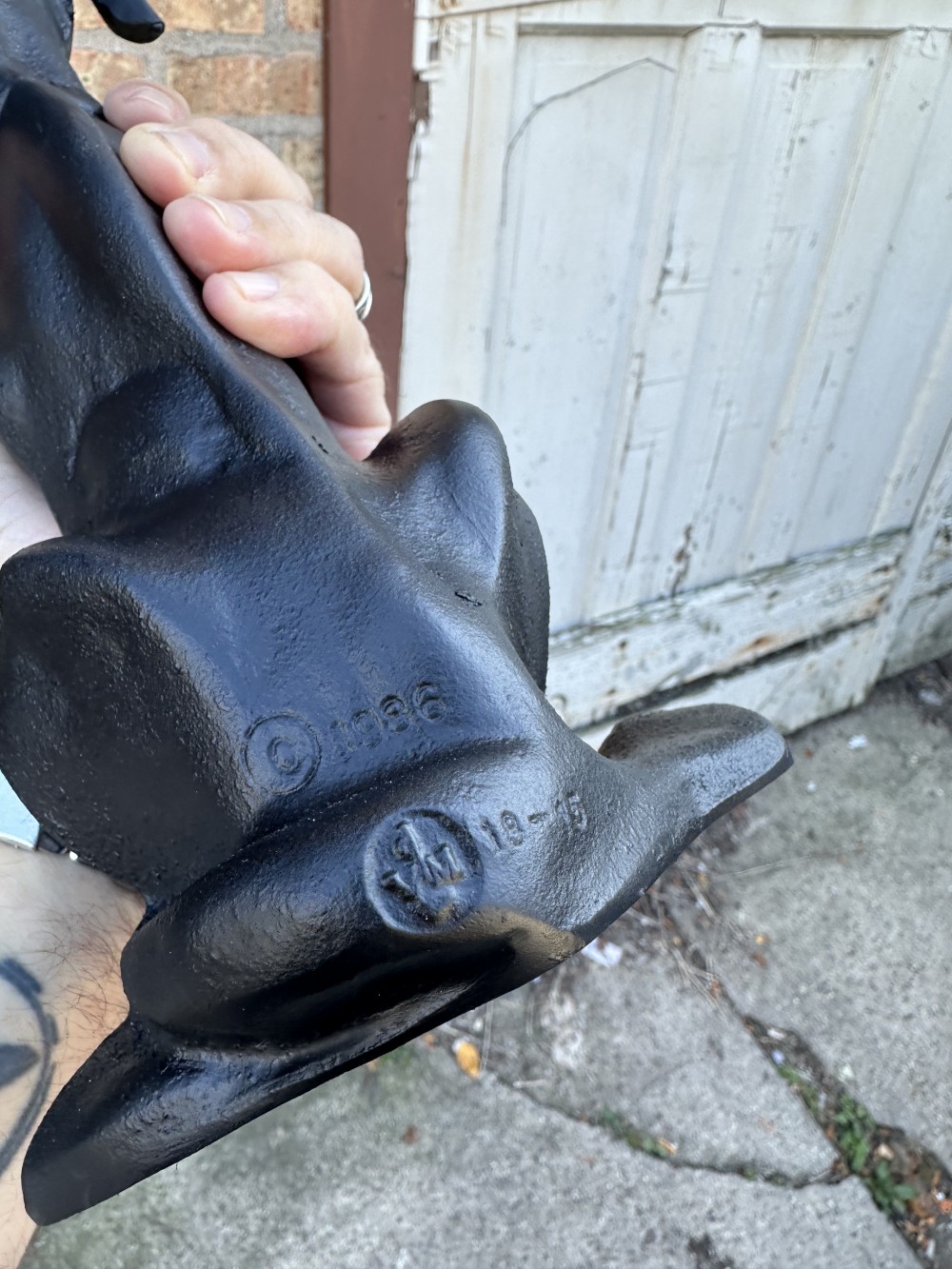 Virginia Metalcrafters Cast Iron Hound Dog
