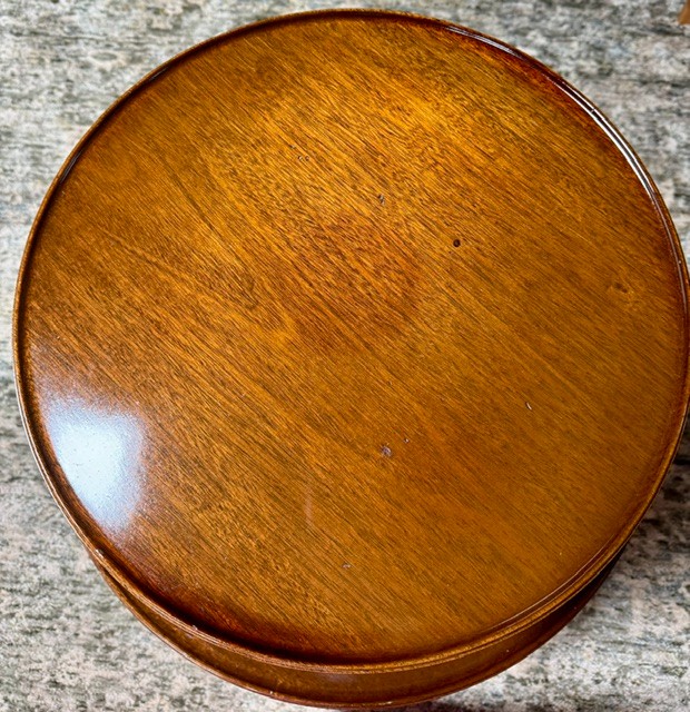 Vintage Kittinger Old Dominion Two-Tier Mahogany Lamp Table