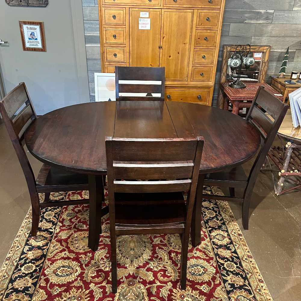 Dining Tables/Dining Sets