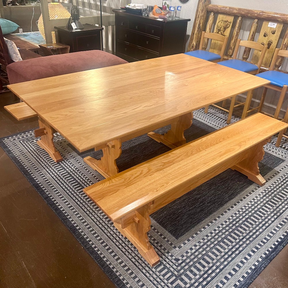 Dining Tables/Dining Sets