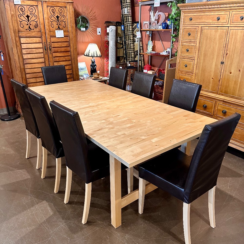 Dining Tables/Dining Sets
