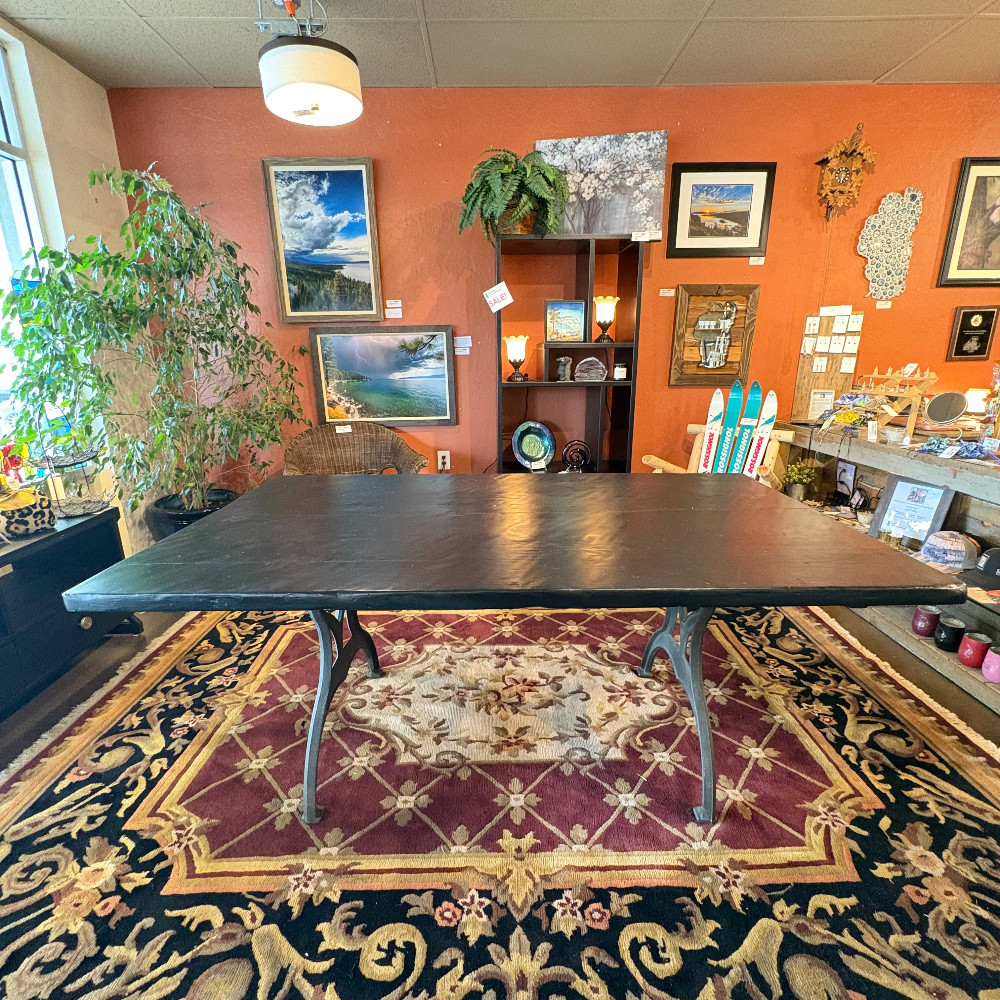 Dining Tables/Dining Sets