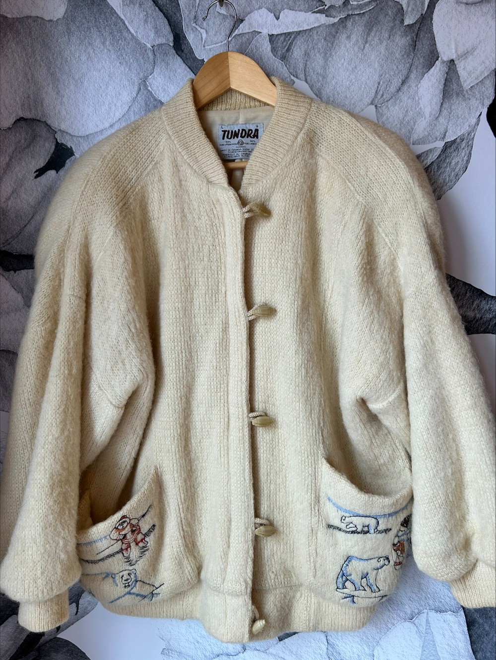 Tundra - Size L (beige genuine indigenous jacket) *100% wool