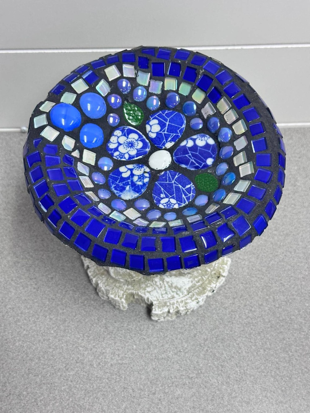 Bird/bee bath blue