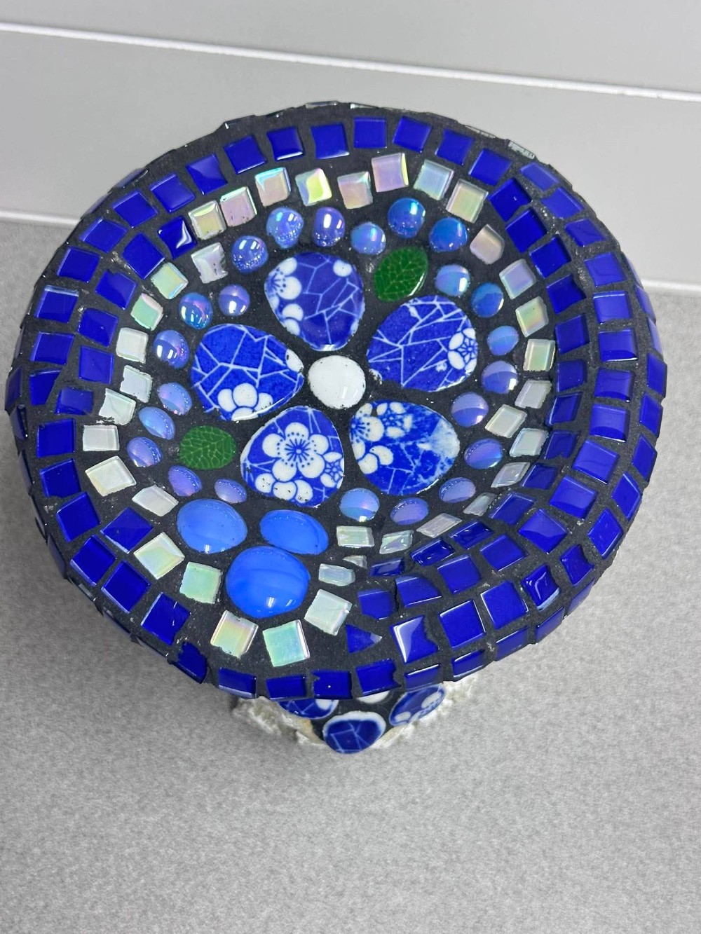 Bird/bee bath blue