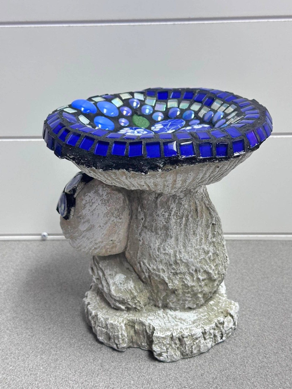 Bird/bee bath blue