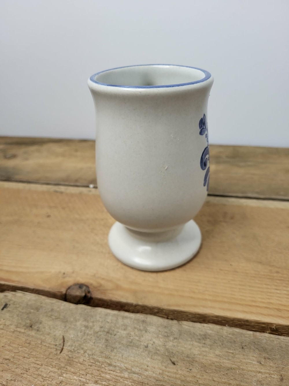 Pfaltzgraff Yorktown Pedestal Mug