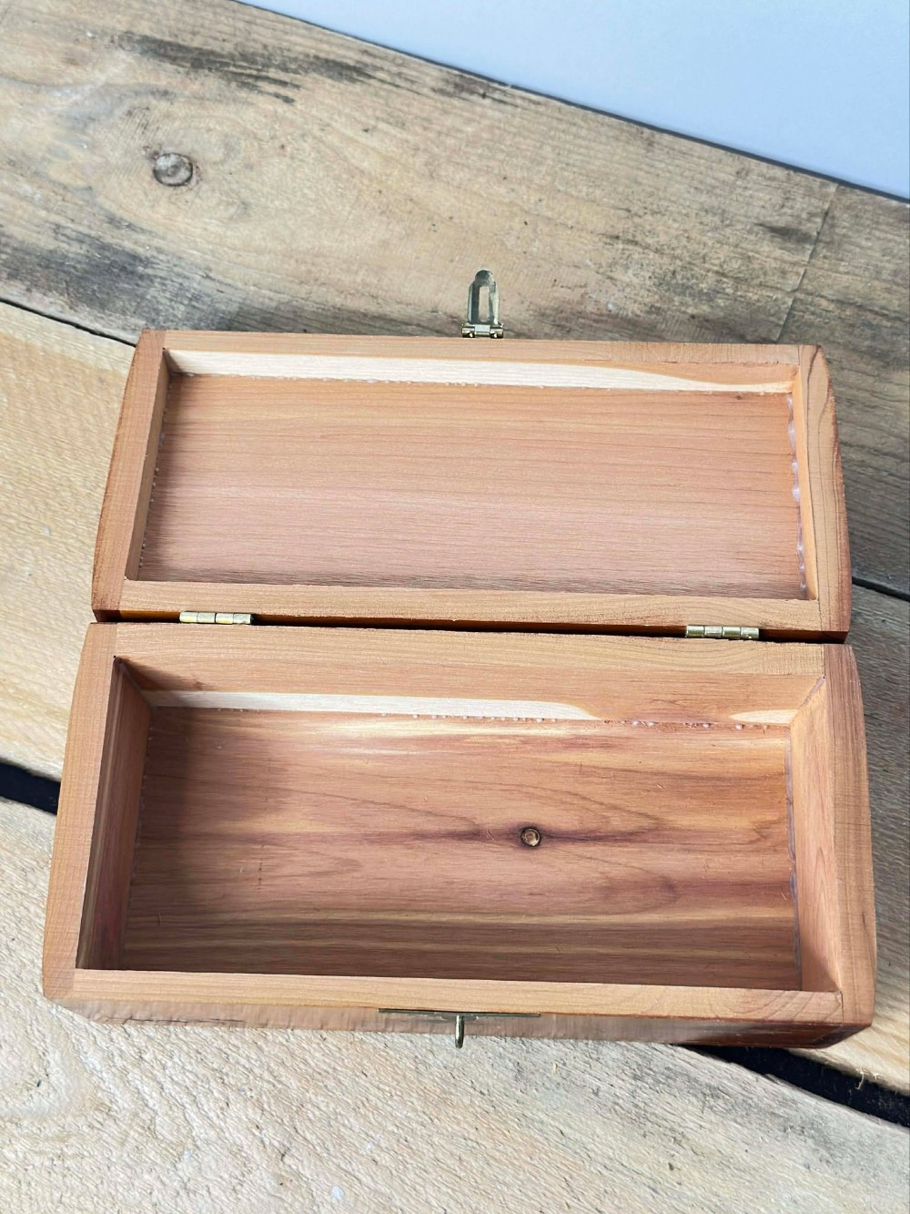 Vtg Cedar Jewelry Box With Horses