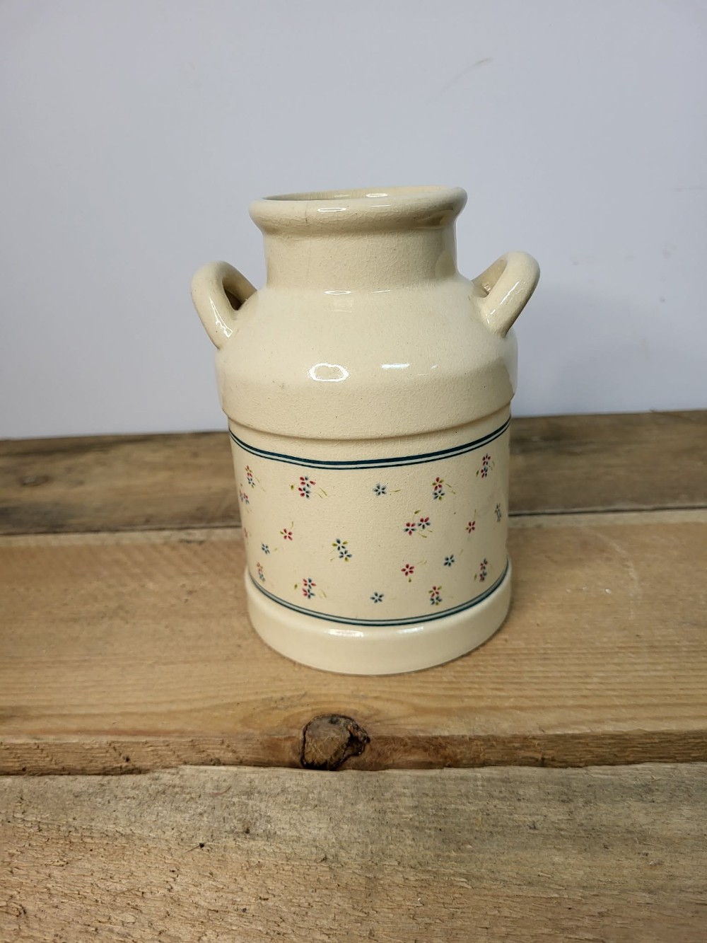 Cottagey milk jug vase