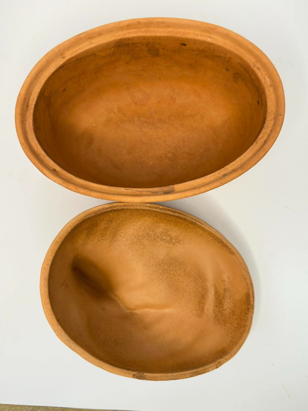 Vtg Terra Cotta HON Baker *chip