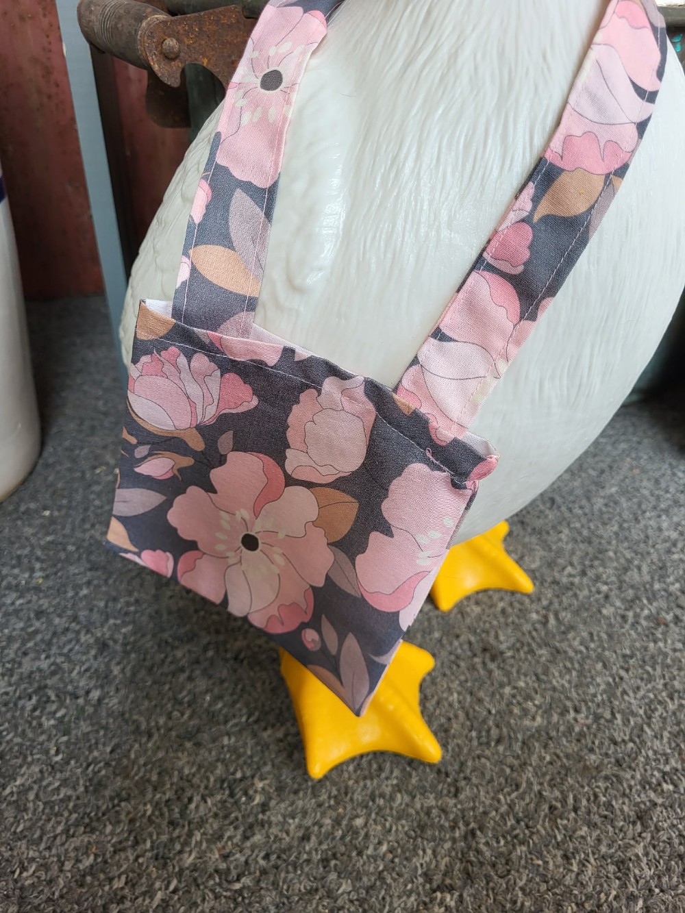 Goose bow with matching purse gray and pink flowers